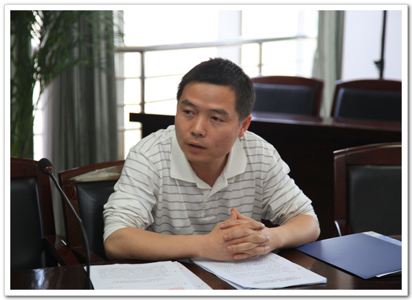 市建委组织宣传处处长王智华同志主持会议