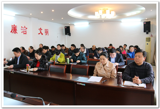 扬清风正气　树争先导向——郑州市城市建设监察支队召开2014年度考评大会