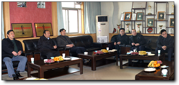 市长助理、市建委主任刘本昕与省建五公司领导班子座谈