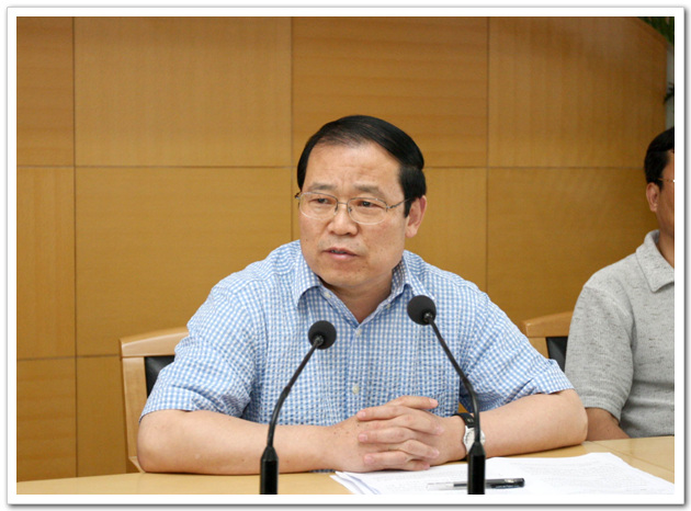 郑州市建委主任、书记郭庆宽对大家进行思想动员